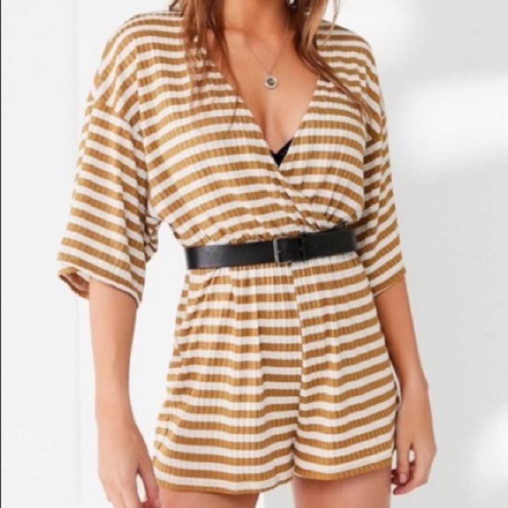 URBAN OUTFITTERS ROMPER